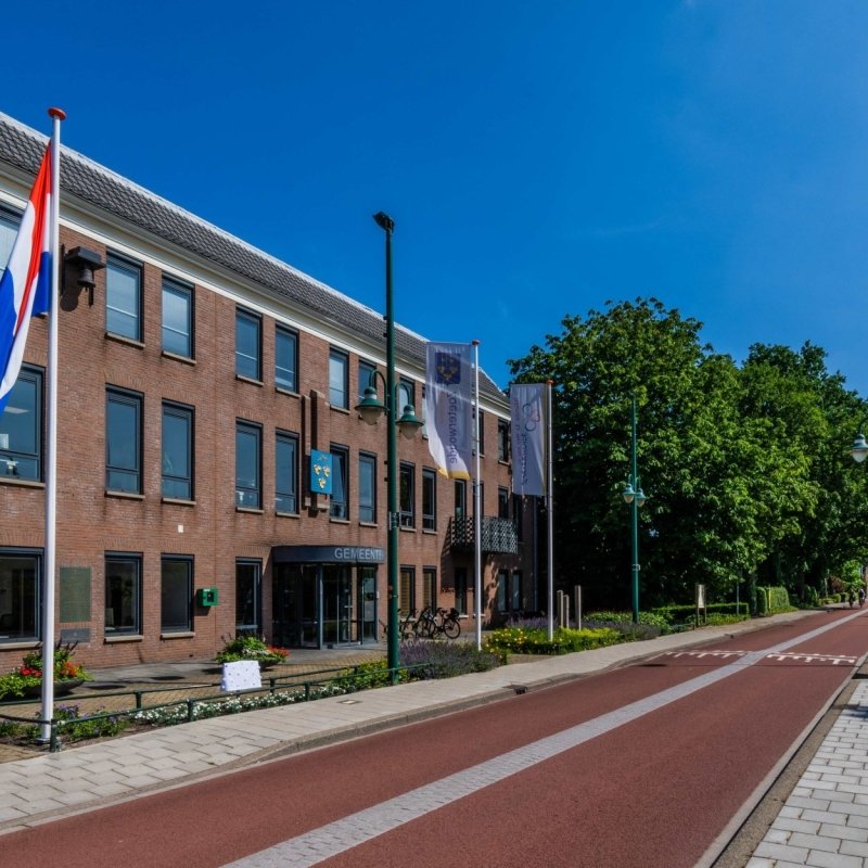 Gemeentehuis 1 002