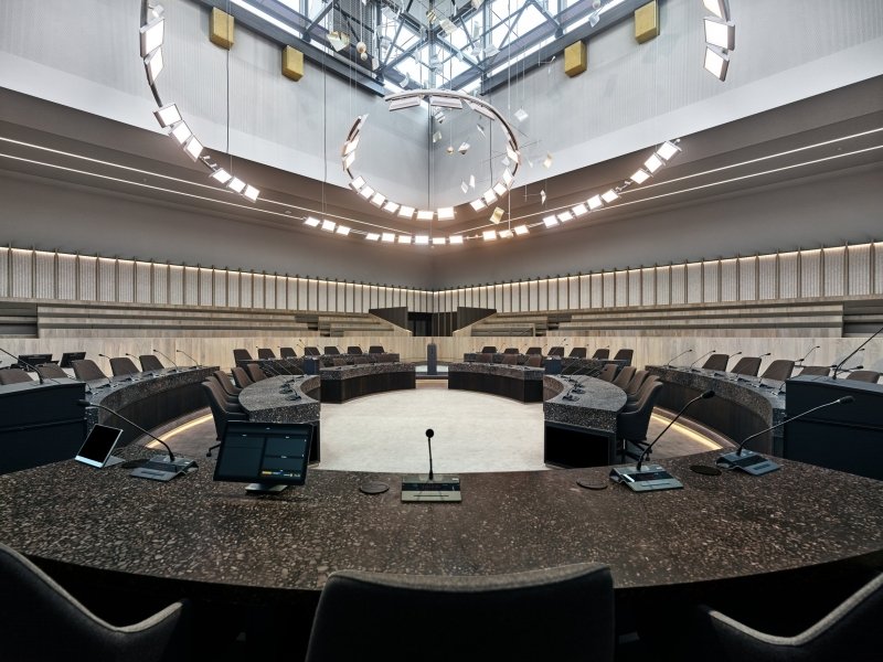 raadzaal richting ingang