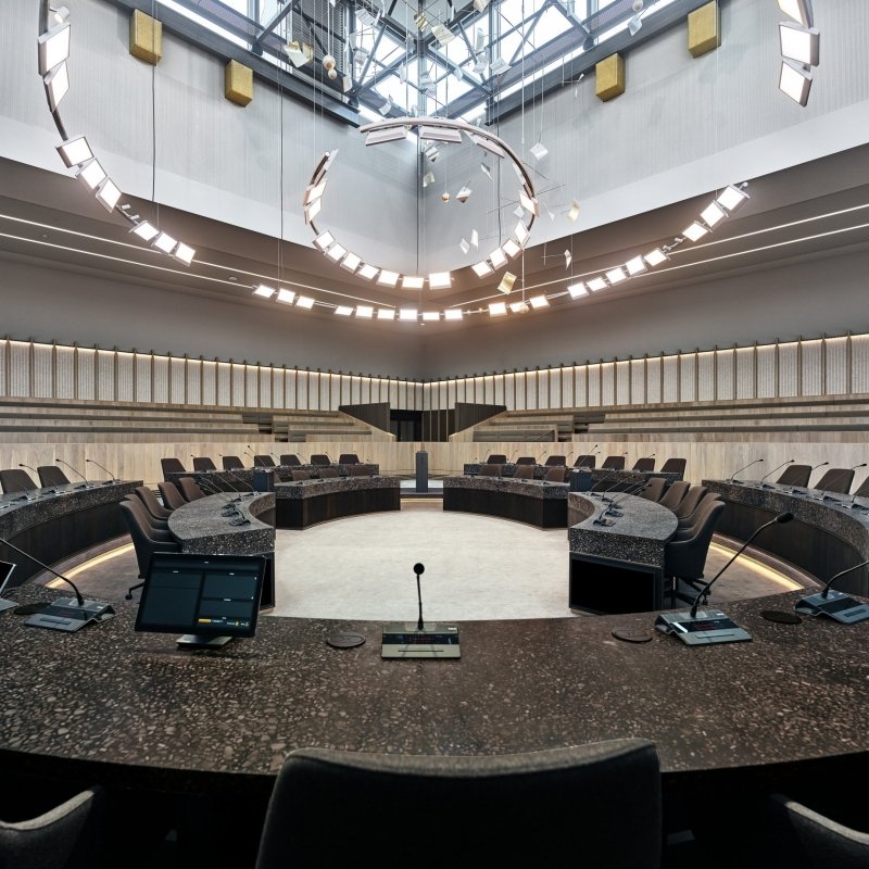 raadzaal richting ingang